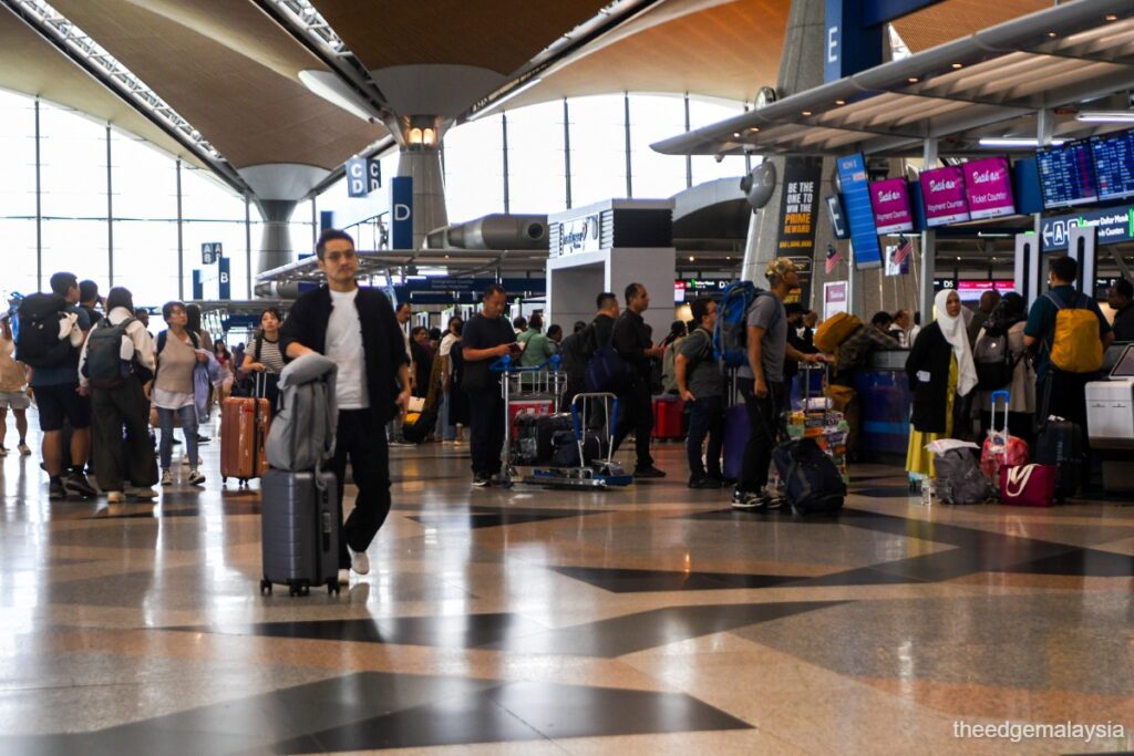 航空交通预测中的隐藏变量与挑战