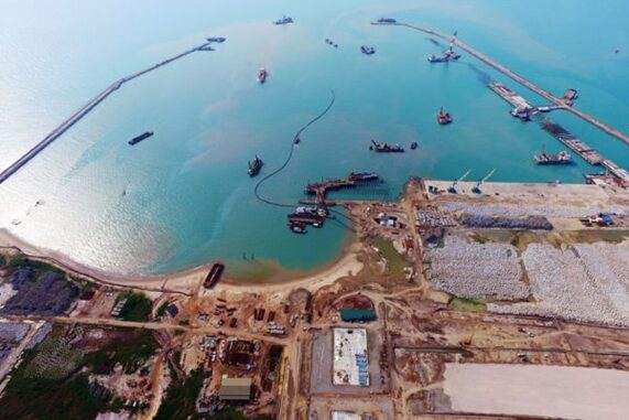 “东马自治权与石油税收问题”