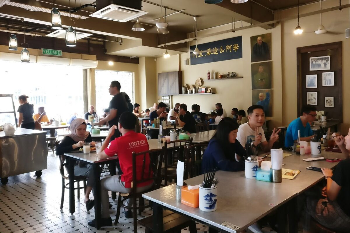 五家品牌的效率突围：马来西亚5大 Kopitiam 连锁品牌的系统化升级之路