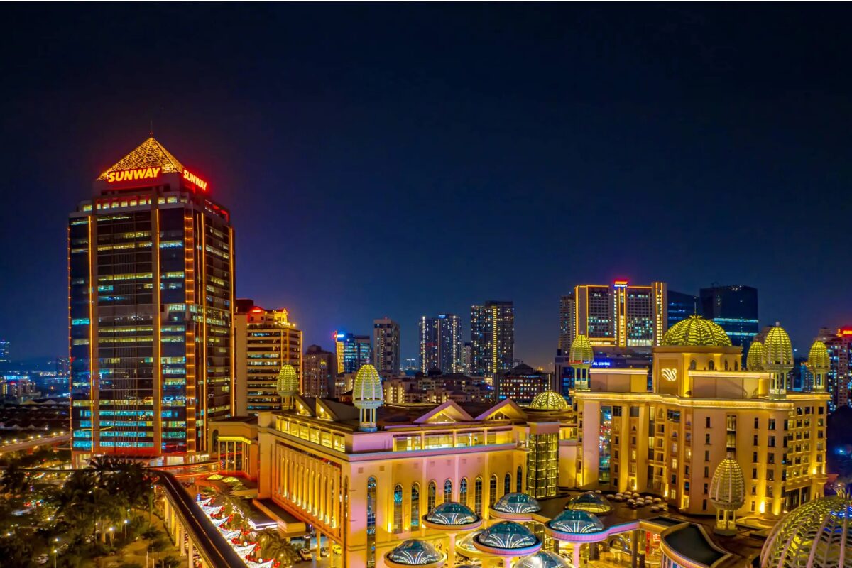 双威集团业绩亮眼 财报推动股价创历史新高